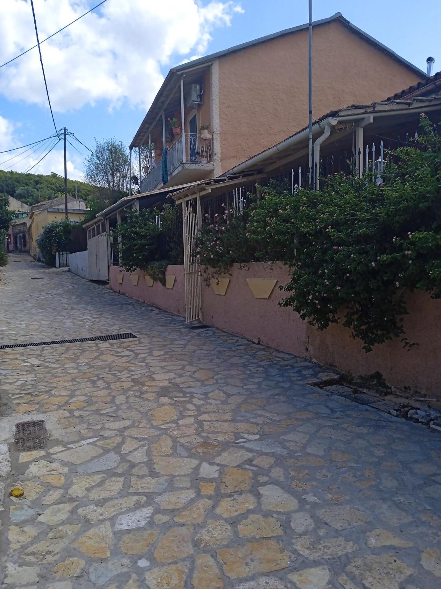 Villa Angela, Traditional Villa In The Village Agios Ioannis Peristerion Exterior foto